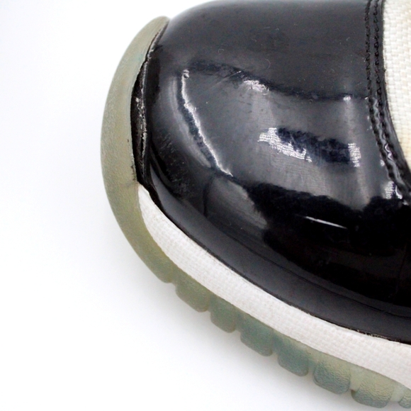 Air Jordan 11 Retro Low Concord, Size 6Y (Pre-owned, No Box) - Picture 8 of 11